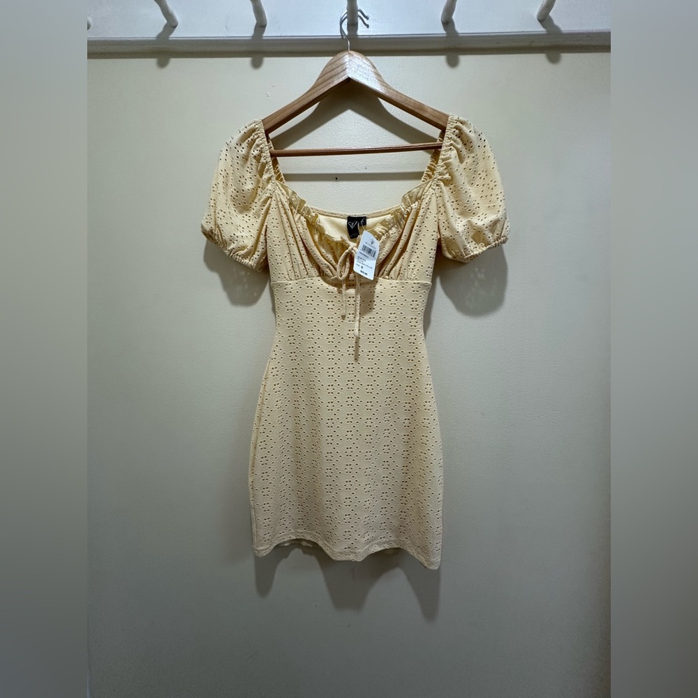 Windsor Light Yellow Eyelet Dress - Picture 8 of 9